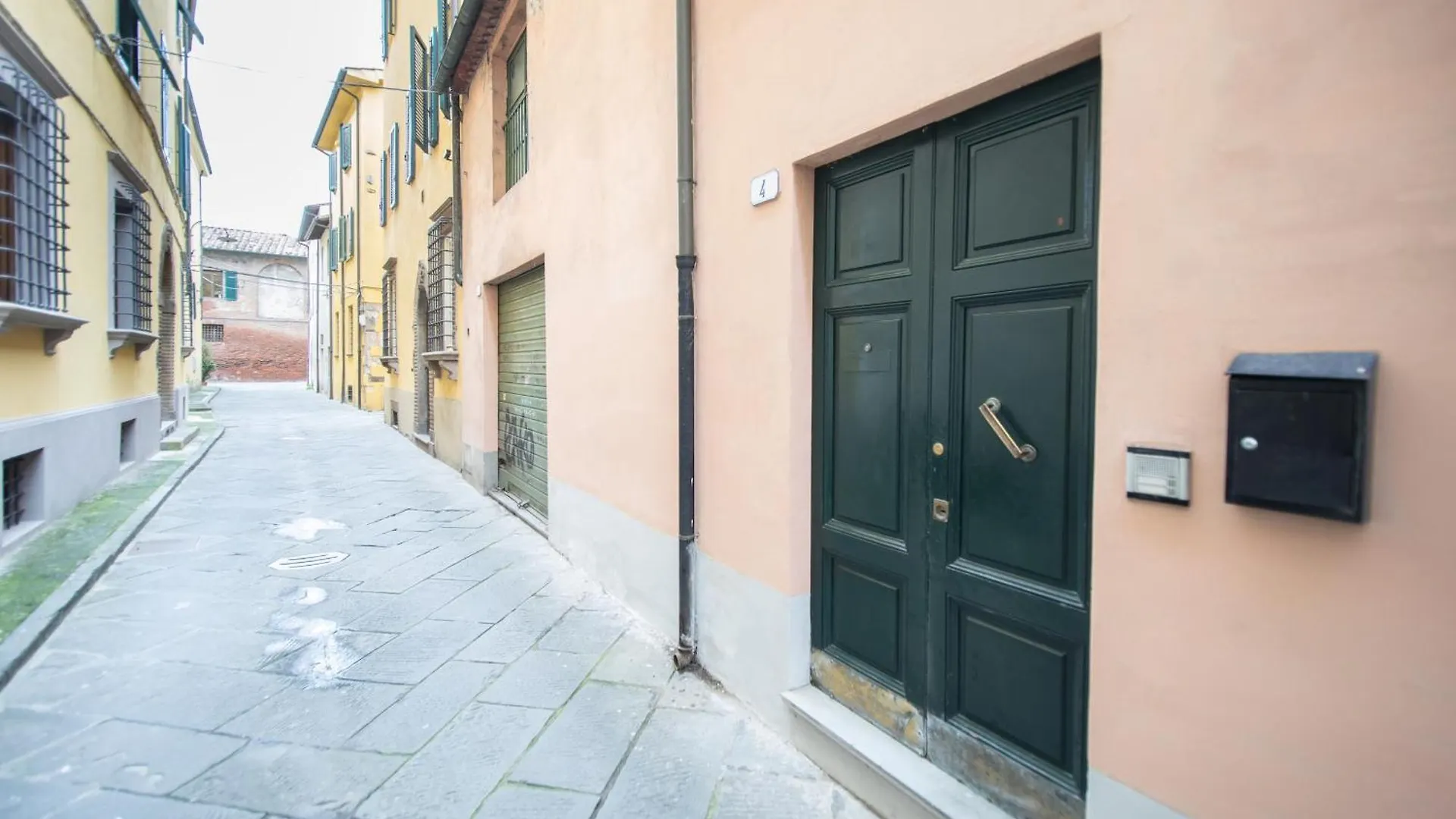 Madalina Apartment With Garden Lucca