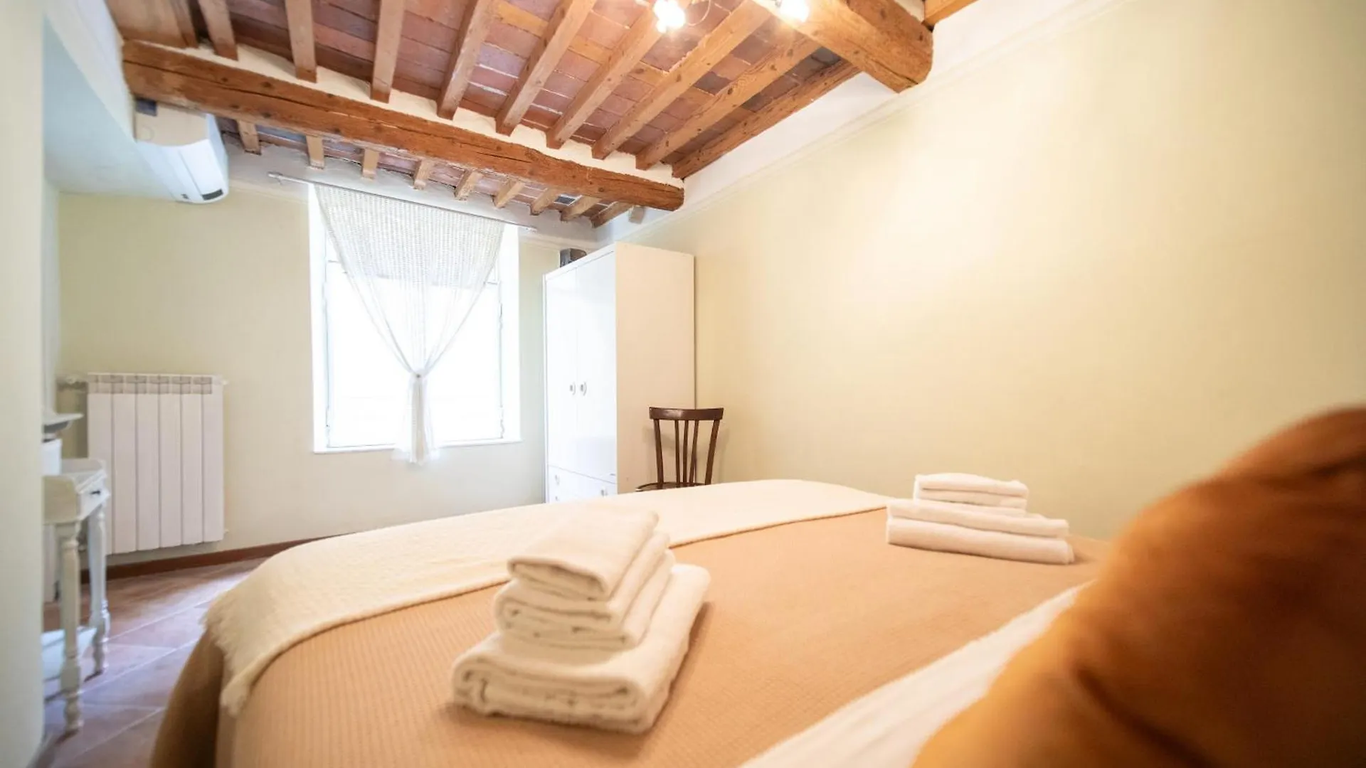 Madalina Apartment With Garden Lucca